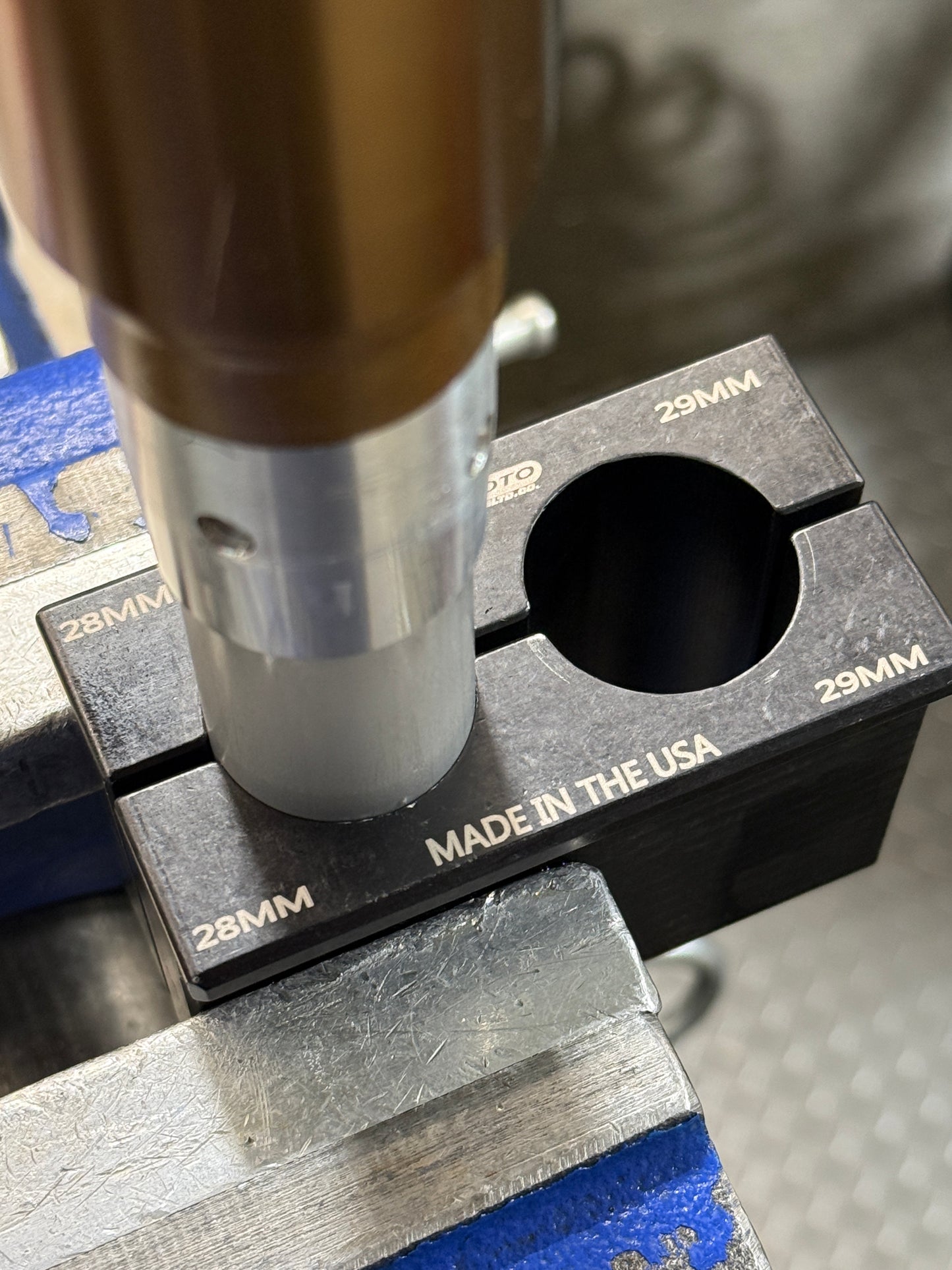 28mm & 29mm cartridge cylinder clamp